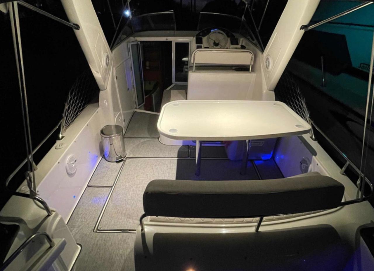 6a30516f-e6f4-4079-adea-6c714042942e