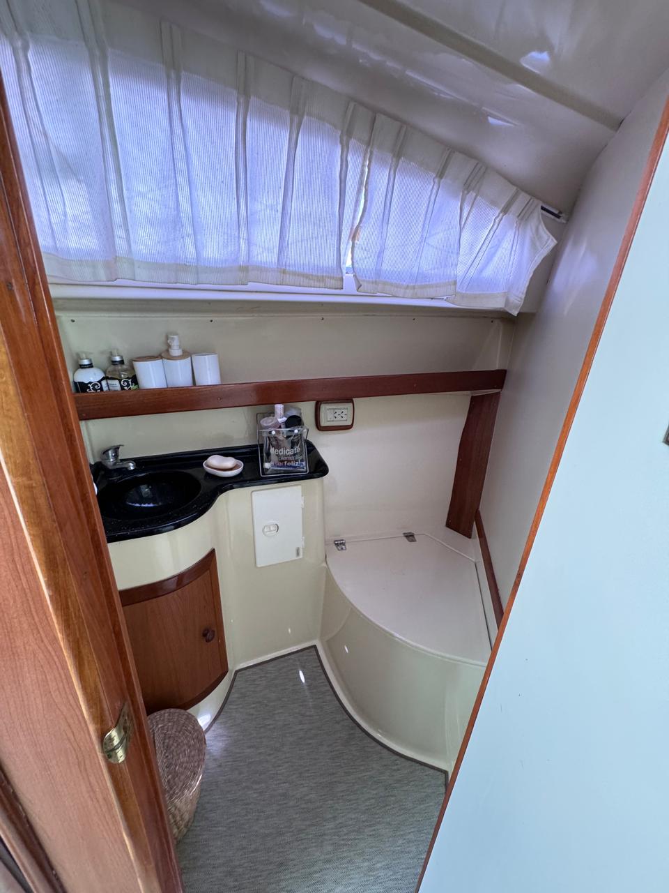 edc0db85-64a3-47f0-b8c2-fe62d1ea28fb